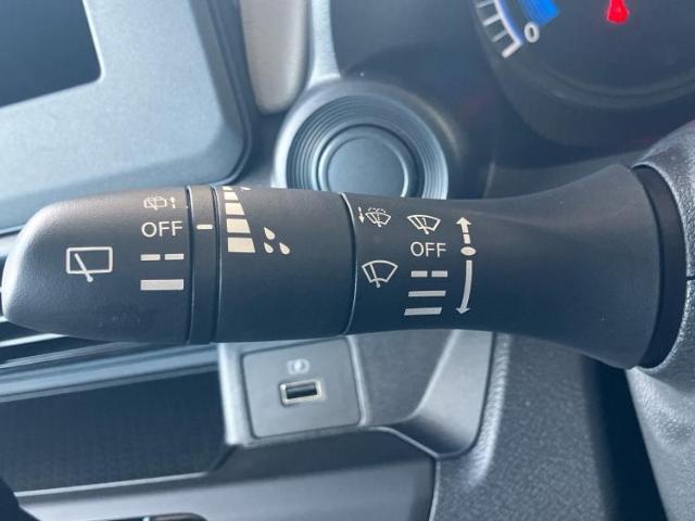 ナビ、ドラレコ、ETC、フリップダウンモニター、デジタルインナーミラーetc…後付け可能です！オプションも豊富に取り揃えておりますのでご安心ください！