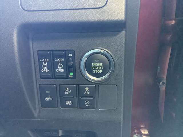 安全装置などのスイッチ類はハンドル右下に纏められているので、使いやすいです。