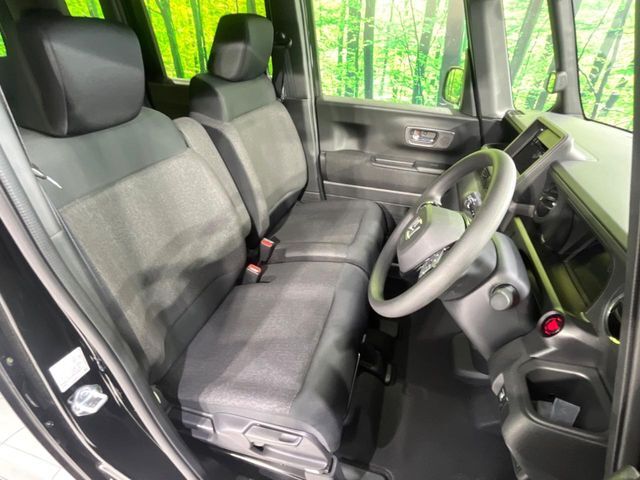 もちろん車内はキレイです♪よりクリーンな状態をキープしたいお客様には『ナノゾーンコート』がおすすめ！新型コロナウイルス対策や、除菌・消臭に効果を発揮し多くの方にご好評いただいております。