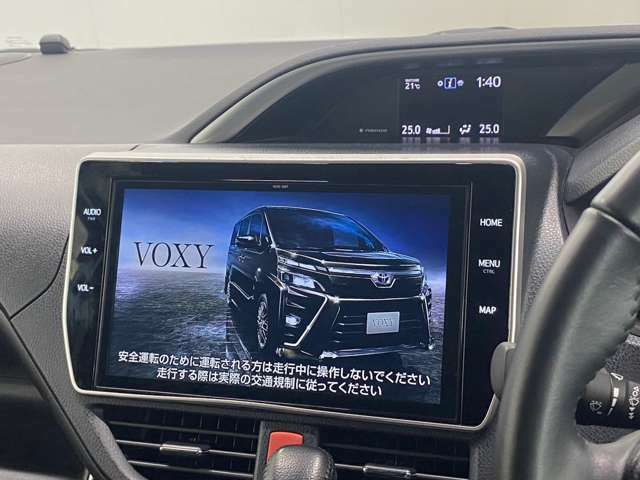 【車種専用ナビ】エンジン始動時に車種の映像から始まりドライブするのがワクワクしますね♪大画面の為存在感、臨場感もUP！！