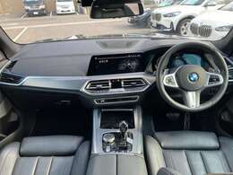 サンルーフ　ブラックヴァーネスカレザー　純正ナビ　全方位モニター　21インチAW　パーキングアシストプラス　Mエアロダイナミックパッケージ　Mスポーツブレーキ　パドルシフト　アダプティブクルーズ