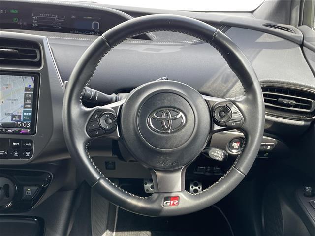 【運転席操作部】快適なドライブを楽しむための機能が装備されています！運転席から触れるので、使いやすいです！除菌プランいれていただくと、さらに清潔で安心していただけます！