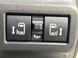 【両側パワースライドドア】スマートキーや運転席のスイッチで後席両側スライドドアの開閉が可能♪電動だから力を入れてドアを開ける必要が無く、小さなお子様でも簡単に開け閉めでき快適です♪