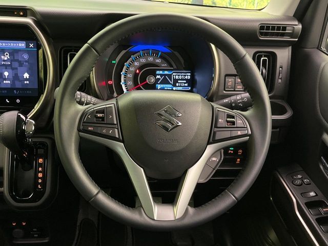 【純正革巻きステアリング】上質な革を使用することで、手にしっかり馴染みとても運転しやすいハンドルです♪