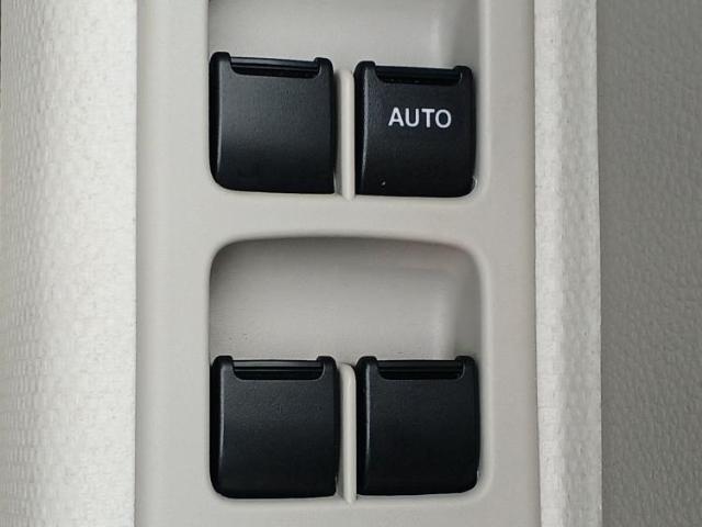 お車に合わせて無料保証以外にも、保証範囲、期間、距離を拡充させた有料保証もご用意しております！中古車の購入が初めてで不安・・・というお客様もご安心ください！