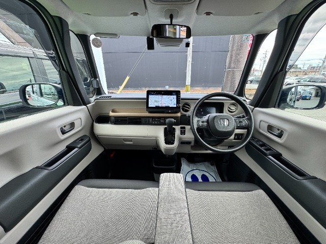 車高が高く視界がいいので見通しがよく、運転しやすいですよ♪