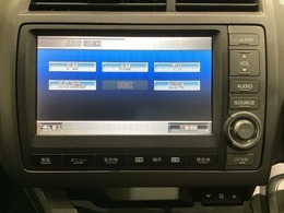 ナビゲーションは純正HDDナビを搭載しています。