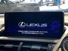 【10.3インチワイドナビ】高級感とインパクトのある大型ワイドナビを装備。各種オーディオ操作はもちろん、横長ワイド画面でのマップ2分割表示など、利便性も高いナビです♪