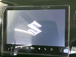 【メーカー純正9型ナビ】インテリアに溶け込むスタイリッシュな「専用設計」メーカーナビを装備♪視認性や操作性など基本性能にも優れ、より上質なカーライフをお楽しみいただけます。