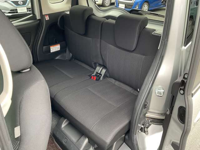 後部座席も綺麗です