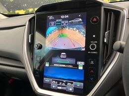 【バックカメラ】駐車時に後方がリアルタイム映像で確認できます。大型商業施設や立体駐車場での駐車時や、夜間のバック時に大活躍！運転スキルに関わらず、今や必須となった装備のひとつです！