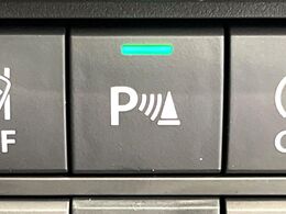 【コーナーセンサー】バンパーに付いたセンサーが障害物を検知！一定の距離に近づくとアラートで教えてくれます♪狭い駐車スペースや車庫入れ時も安心ですね☆