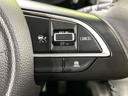 【アダプティブクルーズコントロール】高速道路での長距離走行が楽に！！自動で速度を保つクルーズコントロールが、衝突軽減システムと連携し、前方の車両を感知して車間を保つように速度調節してくれます！！