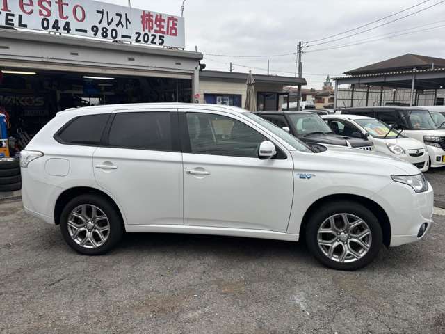気に入った車があったけど店員の態度が・・・という経験ございませんか？当社ではお車はもちろんですが、スタッフの人間性も一緒にご購入していただいております。