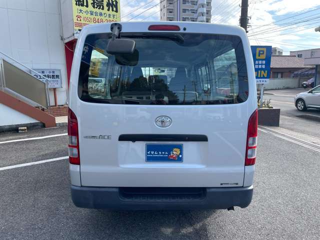 雨・夜間でも屋根下で現車確認が出来ます！