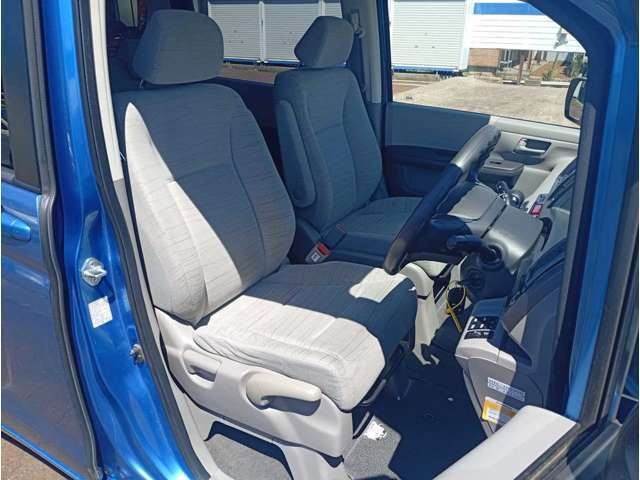 弊社のご購入プランはベースが法定点検無しでのご案内です。点検有の車両を購入しても全く整備されてなかったと言った経験は御座いませんか？　弊社では選べるプランをご提供させて頂いております。