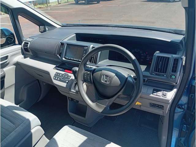 総額は車検取得、税金類を含んだお乗り出し金額です♪