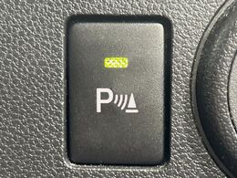 【クリアランスソナー】バンパーに付いたセンサーが障害物を検知！一定の距離に近づくとアラートで教えてくれます♪狭い駐車スペースや車庫入れ時も安心ですね☆