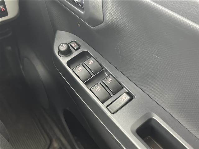 【窓操作部】軽い力で、窓を開けたり閉めたりすることができます！掲載箇所以外にご希望の写真がございましたら、お気軽にお問い合わせ下さい！メールや郵送でお送りさせていただきます。