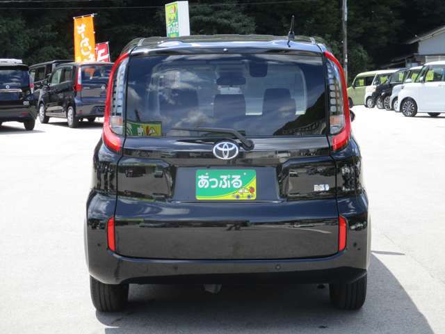 毎日全国のオートオークション会場から厳選した車を仕入れしております！プロの査定士の検査を受けた車を仕入れ、入庫後も社員が1台1台を走行チェックや状態確認・装備確認などを入念に行います。