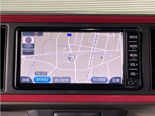 ナビ付きです。目的地を設定すれば、初めての場所でも簡単に行くことが出来ます。