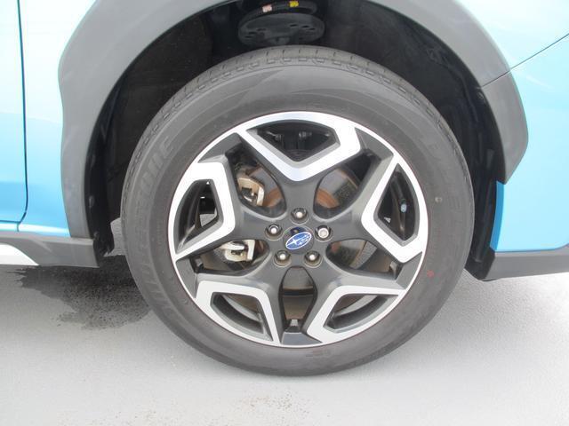 タイヤサイズは225/55R18 純正アルミホイール装着です！