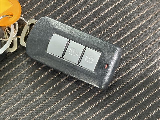 安心の全車保証付き！（※部分保証、国産車は納車後3ヶ月、輸入車は納車後1ヶ月の保証期間となります）。その他長期保証(有償)もご用意しております！※長期保証を付帯できる車両には条件がございます。