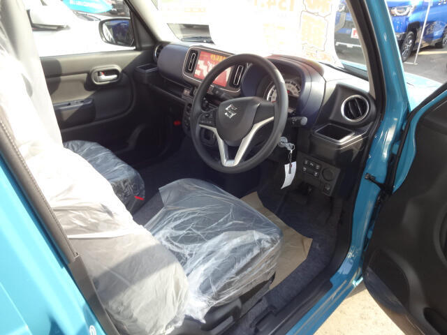軽自動車は、小回りも楽々です！とても運転しやすいお車ですよ！