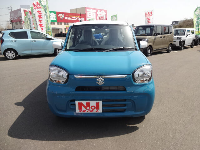 【当店のこだわり】入庫後のお車は選任スタッフによる細部清掃を実施しております。足回り、エンジンルーム、室内、室外を隅々まで綺麗にしております。展示車はピカピカです。全国配送も可能ですのでご相談下さい！