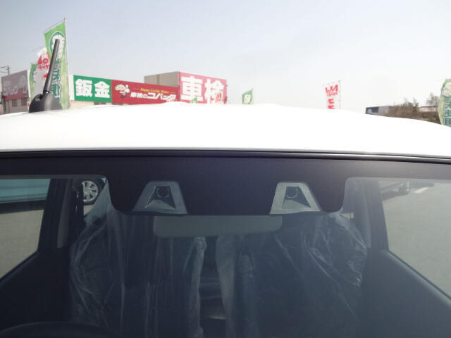 入庫後のお車は選任のスタッフによる清掃を実施！足回り、エンジンルーム、室内、室外を隅々まで綺麗にしております！全国配送も可能ですので、ご相談下さい！