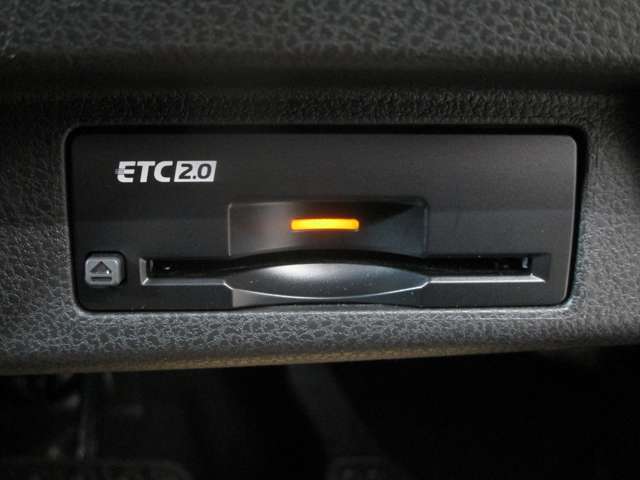 ETC2.0装備♪従来のETCの高速利用料金の収受だけではなく、渋滞回避や安全運転支援といったドライバーに有益な情報を提供してくれます♪