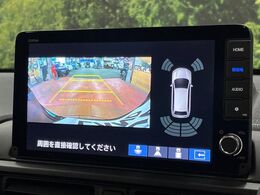 【バックカメラ】駐車時に後方がリアルタイム映像で確認できます。大型商業施設や立体駐車場での駐車時や、夜間のバック時に大活躍！運転スキルに関わらず、今や必須となった装備のひとつです！