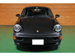 カレラ2極初期の1989年ヨーロッパ新車並行輸入車両です。