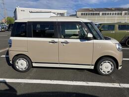 静岡ダイハツの中古車は、展示前に徹底した洗車や室内清掃を実施しております。