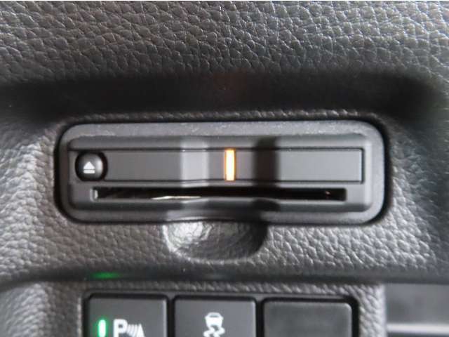 【ETC車載器装備済み】ご使用いただくには別途セットアップ費用がかかります。ご用命の際はお申し付けください。