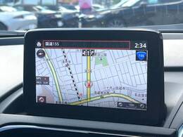 【マツダコネクトナビ】車内の雰囲気にマッチした一体型タイプのナビ。各種車輌設定やBluetooth再生等、様々な機能が楽しめます。直感的なダイヤル操作が可能で、使い勝手も良好です。