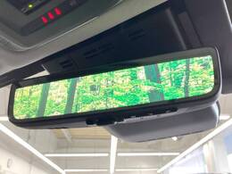 【デジタルインナーミラー】後席の大きな荷物や同乗者で後方が確認しづらい時でも安心！カメラが撮影した車両後方の映像をルームミラー内に表示。クリアな視界で状況の確認が可能です！