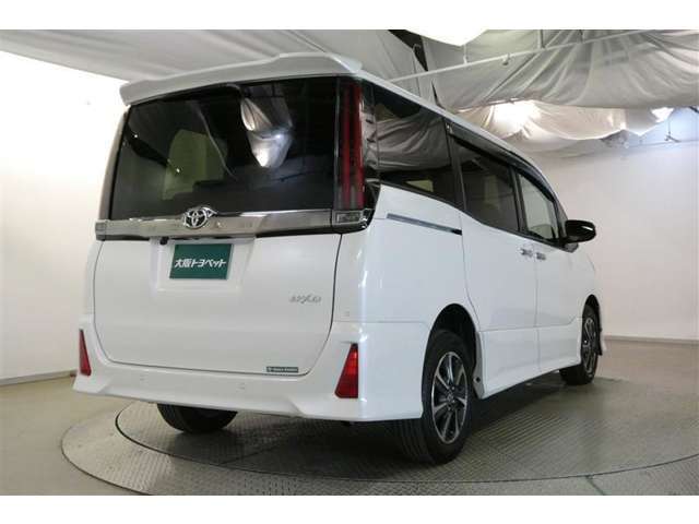 走りにこだわりながら収納力も持ち合わせたお車です。荷物を載せて軽快なドライブを楽しめますよ♪