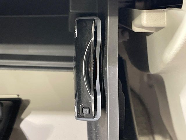 【ETC】高速道路の料金所をストレスなく通過！話題のスポットやサービスエリアに多い「スマートIC」利用時は必須のアイテムです。当店でセットアップを実施、ご納車当日からすぐにご利用いただけます！