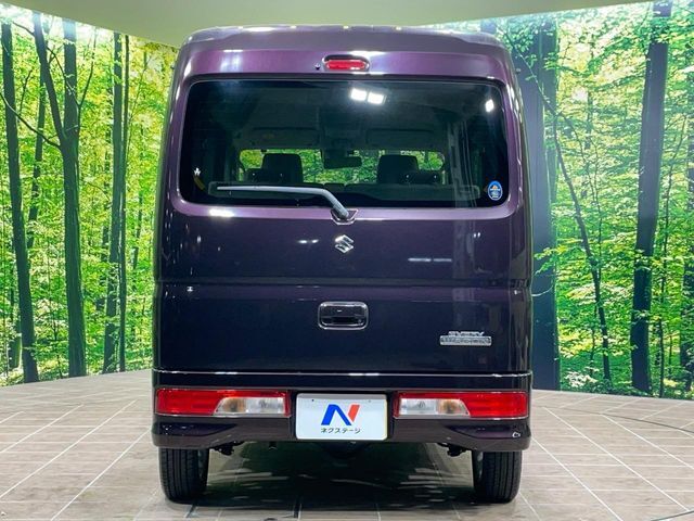 安心の最長10年・走行無制限保証（有償）をご用意。保証内容も充実はもちろん、無料点検＆オイル交換や、年中無休の全国・24時間ロードサービスも付帯されておりますのでご安心下さい。