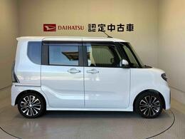 車両右側面からの写真になります。車をご覧になりたい時はお気軽に最寄りの店舗へご相談下さい。