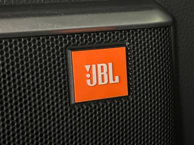 【JBLサウンドシステム付き純正ナビ】充実のナビ機能はもちろん、高度なチューニング能力が搭載されており、高音質な音楽をお楽しみいただけます♪