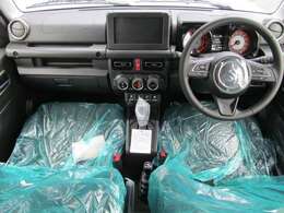 ☆機能性をシンプルに突き詰めたインテリア☆！！☆電動格納式リモコンドアミラー（リモート格納）・フロントシートヒーターなどの快適装備☆