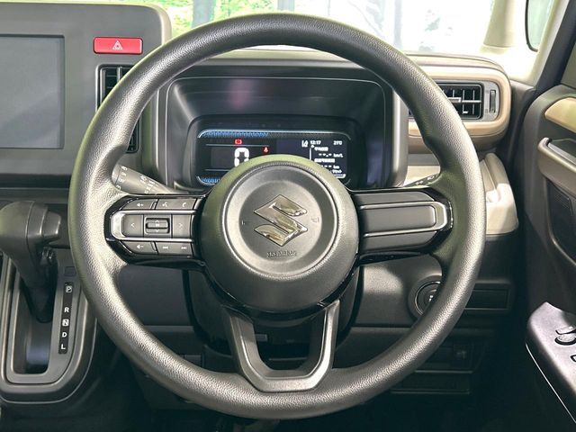 【ステアリングスイッチ】運転中、前方から目線をそらすことなく、オーディオ等の操作が可能な便利機能！安心＆快適なドライブを演出してくれます♪