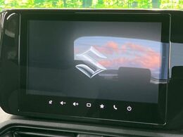 【ディスプレイオーディオ】お手持ちのスマートフォンとの連携で、ナビや音楽再生など各種アプリを使用可能。スマホに近い感覚でお使いいただけます♪