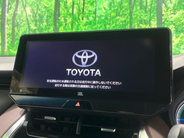 【メーカー純正12インチナビ】インテリアに溶け込むスタイリッシュな「専用設計」メーカーナビを装備♪視認性や操作性など基本性能にも優れ、より上質なカーライフをお楽しみいただけます。