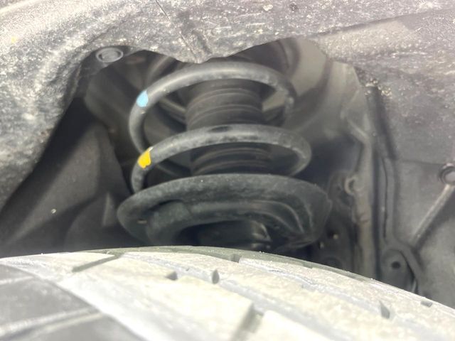 下回りの劣化予防の為の防錆加工の施工も承っております。降雪地域はもちろん、沿岸部にお住いの方や、趣味でマリン・ウィンタースポーツをされる方に大変好評いただいております。