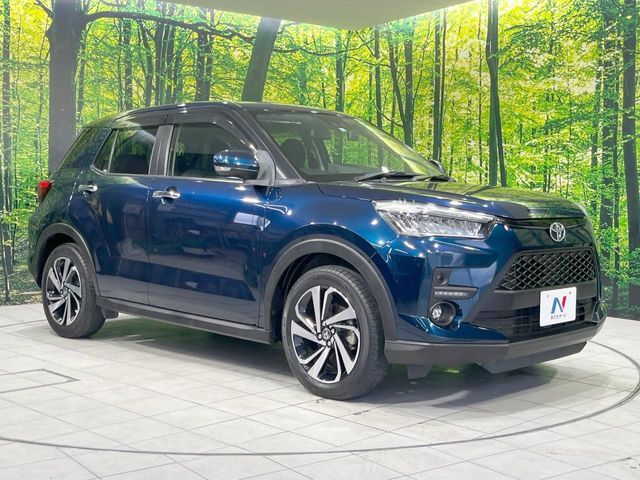 大好評のボディコーティング「弾スプラッシュコート」もご納車までに施工可能。通常のガラスコートと異なる、耐久年数6年の無機質ガラスコーティングが、ボディをキレイな状態に保ってくれます。