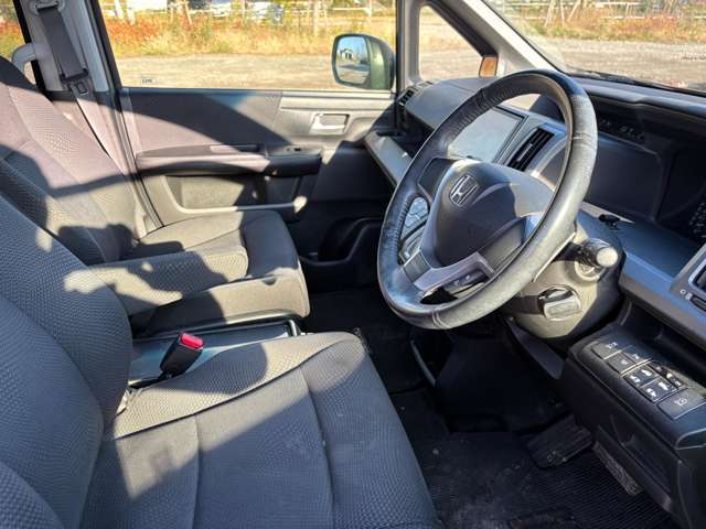 快適な座り心地ですよ。ドライブもゆっくり楽しめますね。