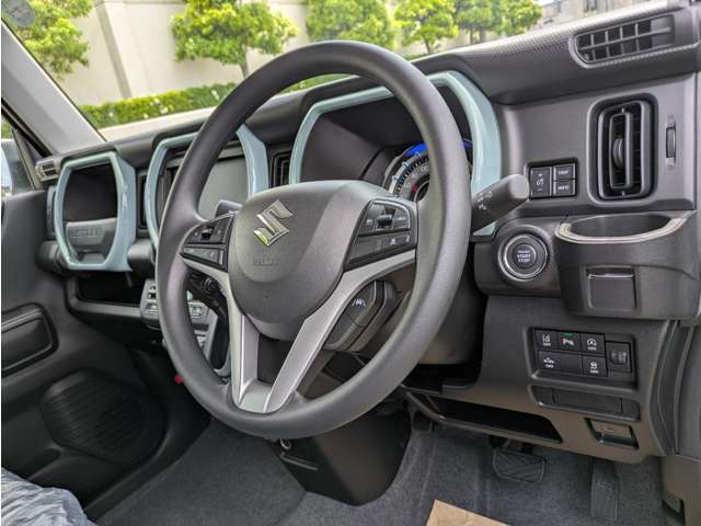 古城モータースの販売スタッフは自動車のプロフェッショナルです。自動車の知識が全くないお客様でも安心してご来店下さい♪